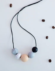 minimalistiniai žindymo karoliai mamai | silicone and wood breastfeeding necklace for women