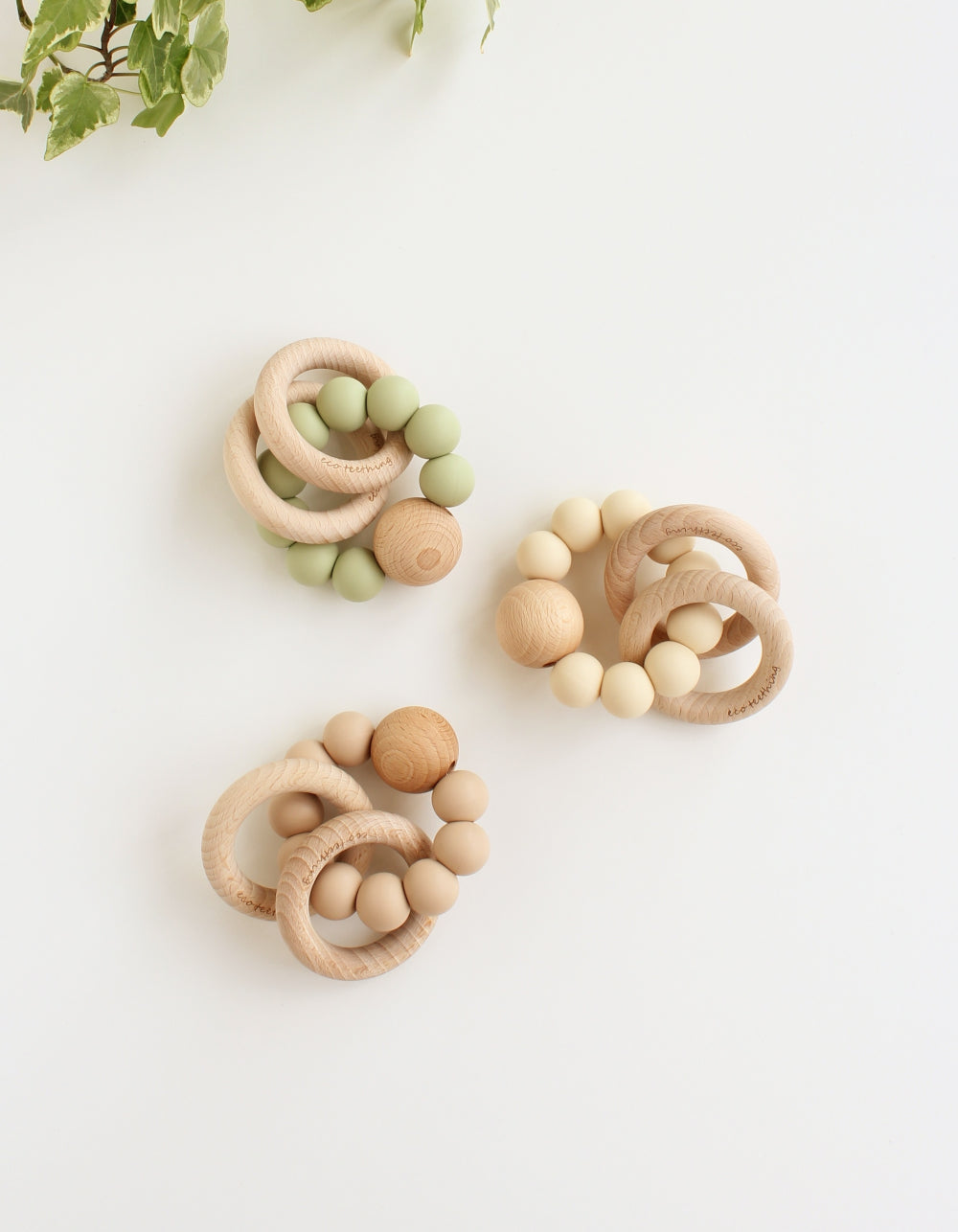 silikoninis kramtukas LUMI šviesus | silicone teething toy with wooden ring